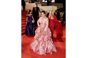 From Operating Theatre to Red Carpet: Dr. Reshma, One of the First Indian Ophthalmologists, Makes History at Cannes in Couture by Modo Caldo