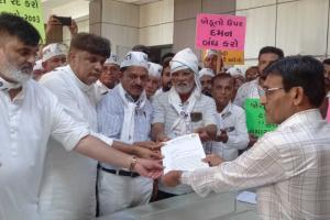 Surat: Demand for National Policy to Address Damage to Farmers from High-Voltage Power Lines