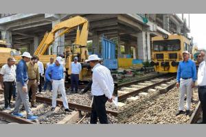 Vadodara: Divisional Railway Manager Raju Bhadke Inspects Vadodara Yard Remodelling