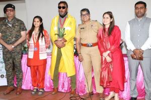 Mumbai Police to Receive Monsoon Protection Across Seven Police Stations: Lions Club of Mumbai SOL and RASYS Unite in Tribute to Frontline Heroes