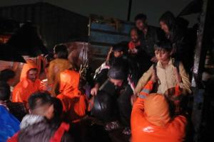 Surat: Major rescue operation by NDRF in Dindoli, 255 people stranded in flood safely rescued