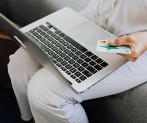 Travel Insurance Online India: Your Complete Guide to Choosing the Right International Plan for Schengen & USA Trips