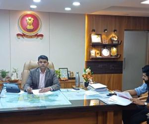 Collector reviews water and sanitation projects in Rajkot district