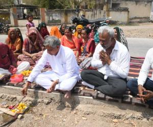 Gujarat Cabinet Minister reviews progress of development projects in Rajkot